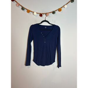 Love by Gap navy blue waffle henley top